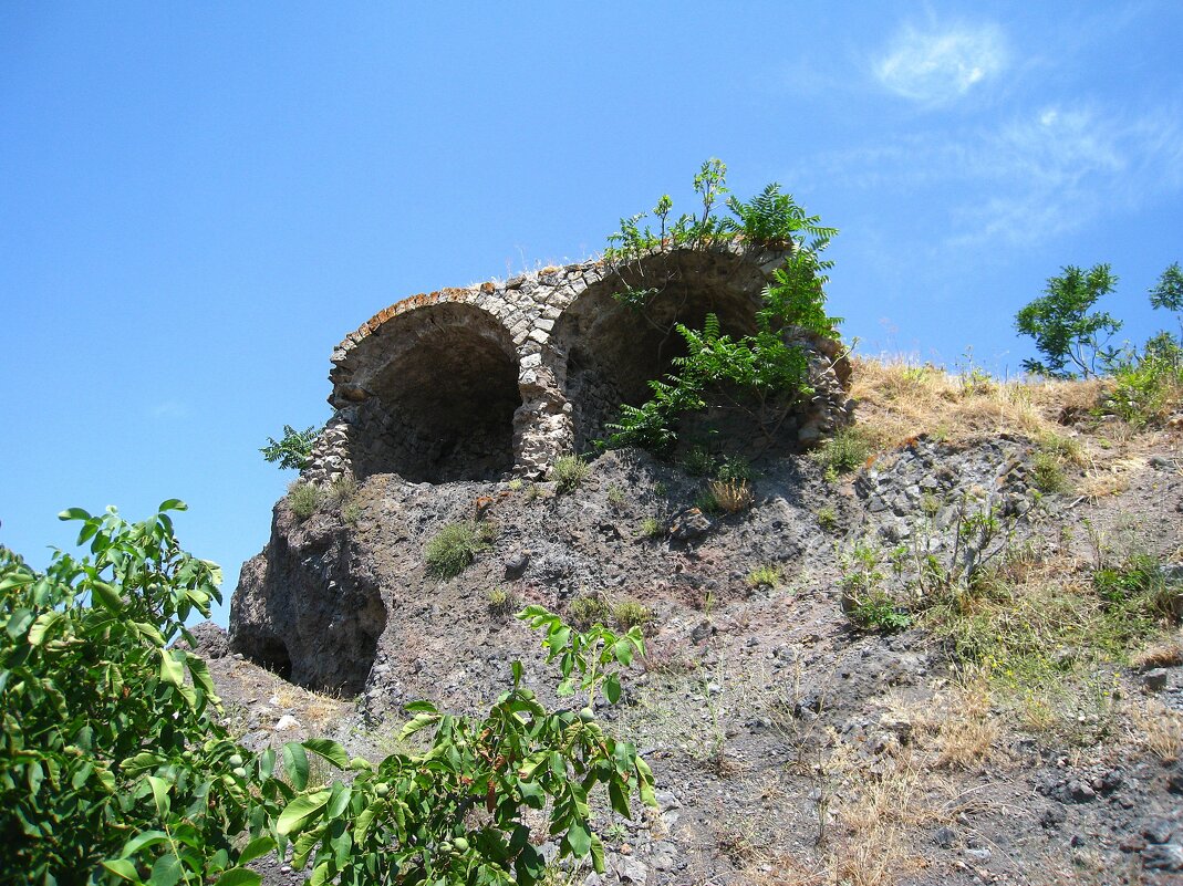 Развалины армянского храма. - unix (Илья Утропов)