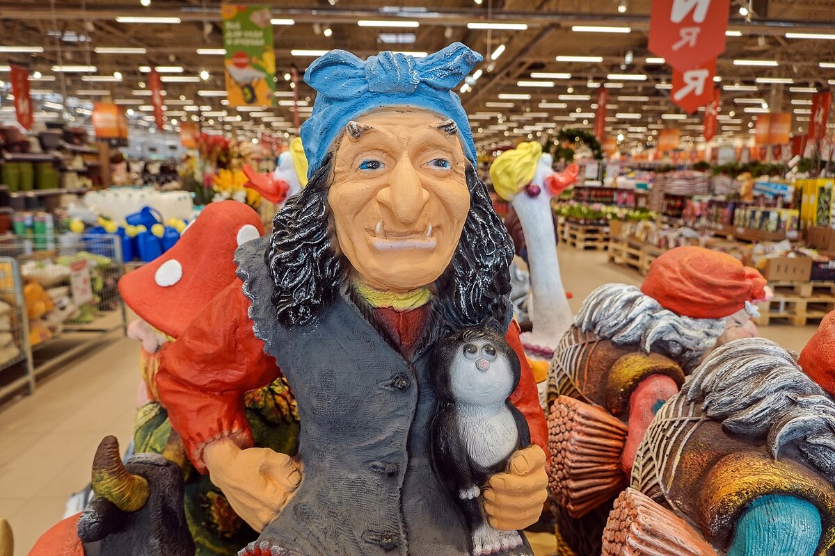 Хозяйка магазина :) - Валерий Иванович Хозяйка магазина :) - Валерий Иванович