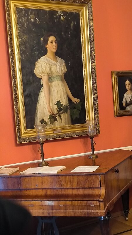 Выросшая "Девочка с персиками". - Ольга 