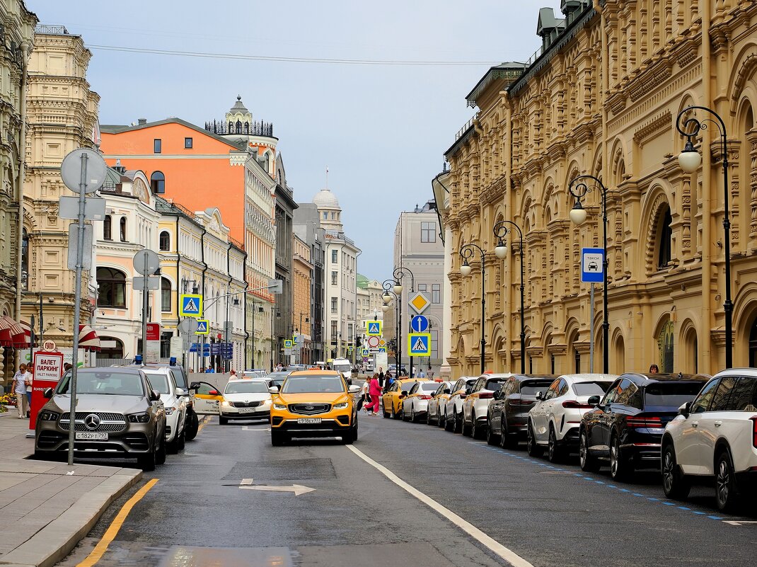 Улица Ильинка в Москве. - Евгений Седов