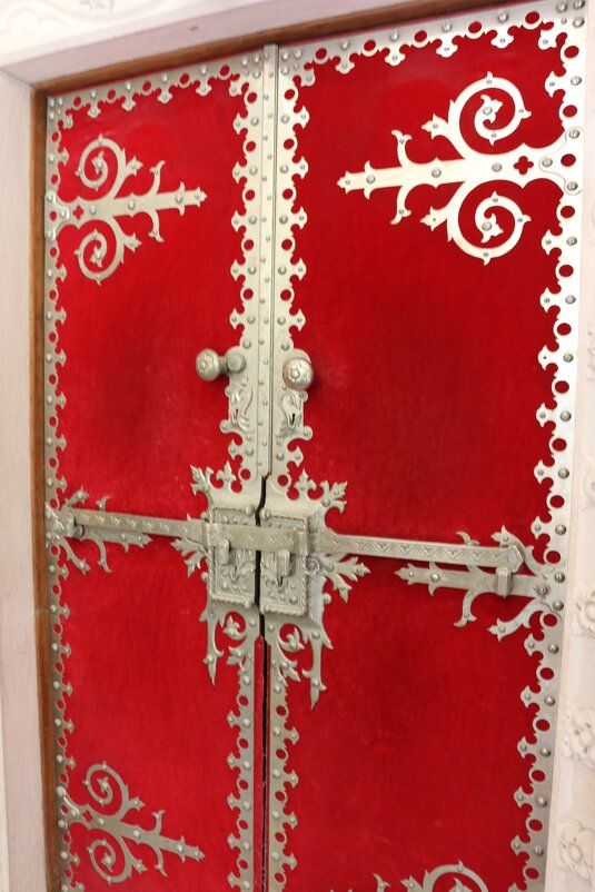 Двери на вилле Регалейра - Ольга 