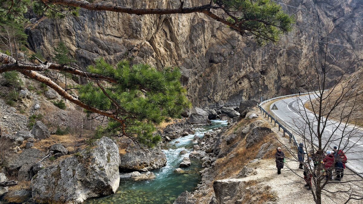 В Ассиновском ущелье - Мариша Тим В Ассиновском ущелье - Мариша Тим