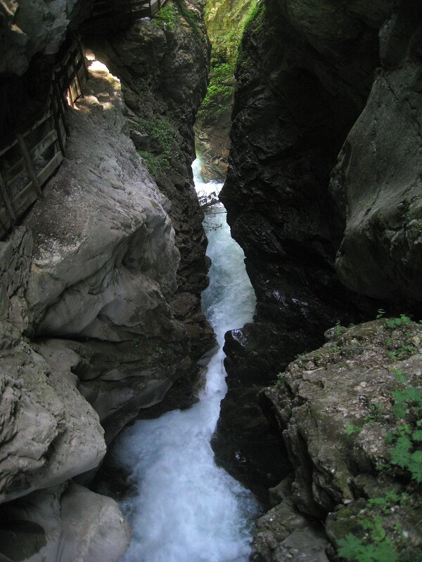 Узкое горное ущелье Станге, Италия. - unix (Илья Утропов) Узкое горное ущелье Станге, Италия. - unix (Илья Утропов)