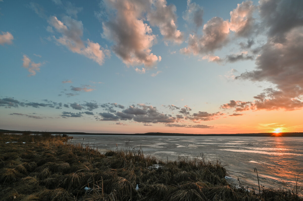 облака уже тёплые - сергей 