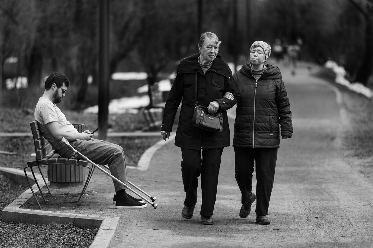 И стар и млад - Игорь Егоров