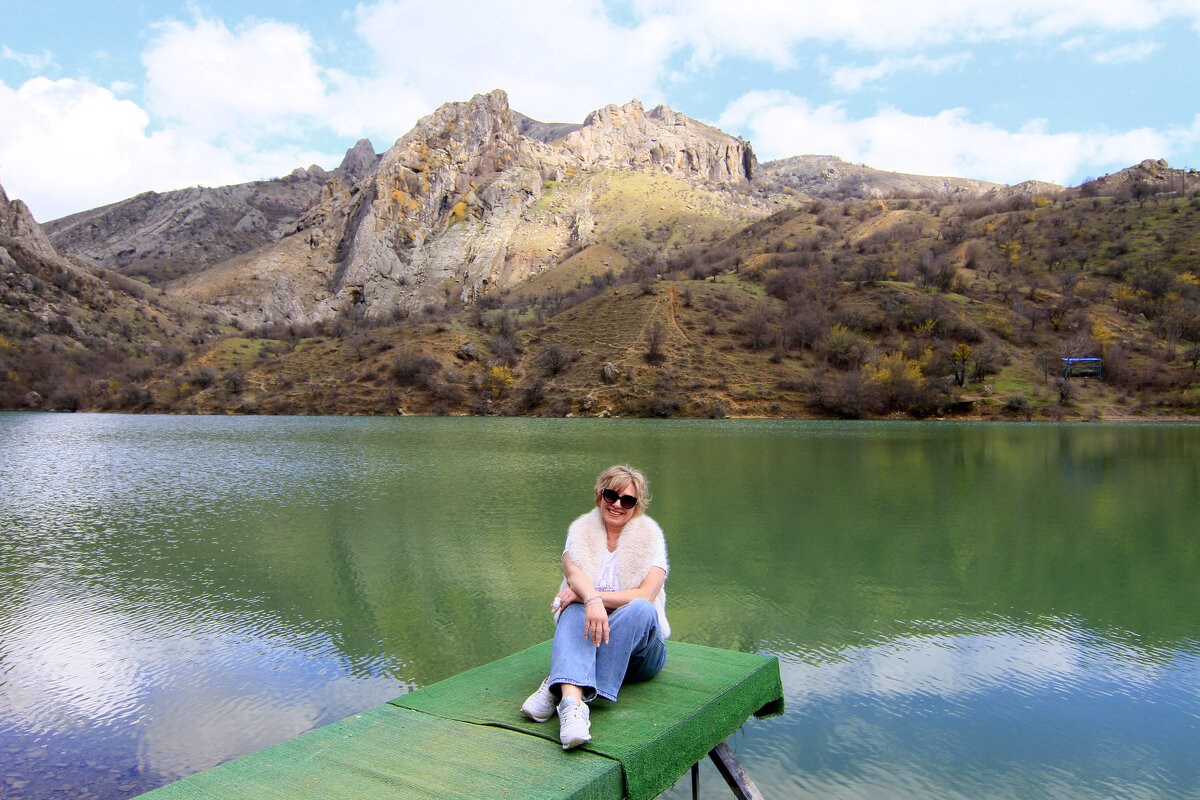 Изумрудное озеро - Геннадий Валеев