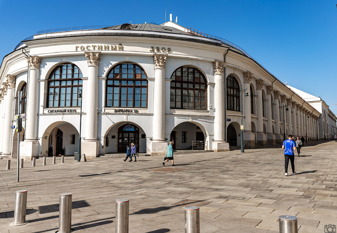 Гостинный двор - Александр 