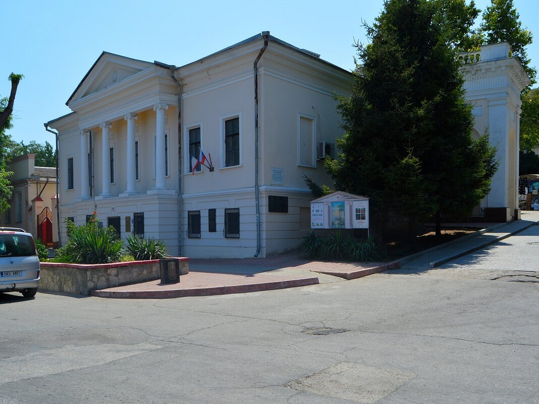 Керчь. Картинная галерея имени Н.Я. Бута. - Пётр Чернега