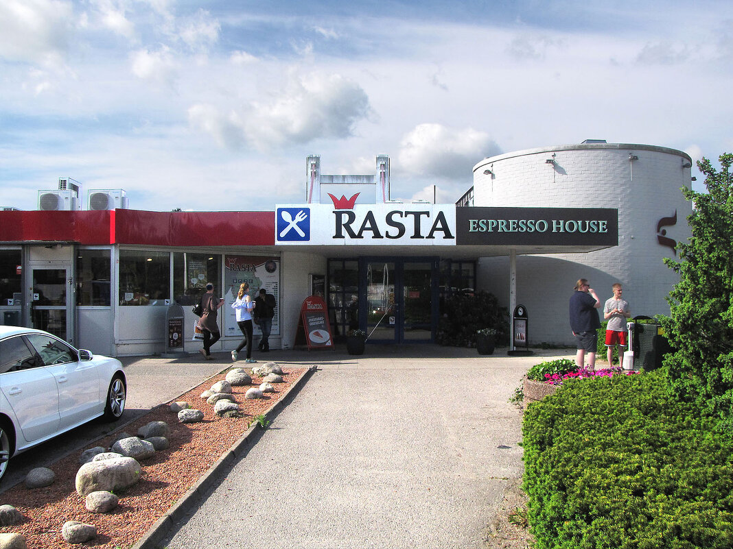 Придорожный комплекс Nyköpingsbro - Александр Ильчевский 