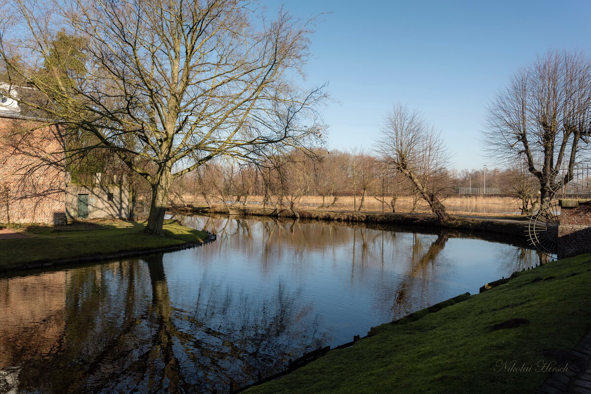 *** - Николай Гирш