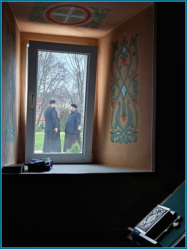 За окном монастыря - ИРЭН@ .