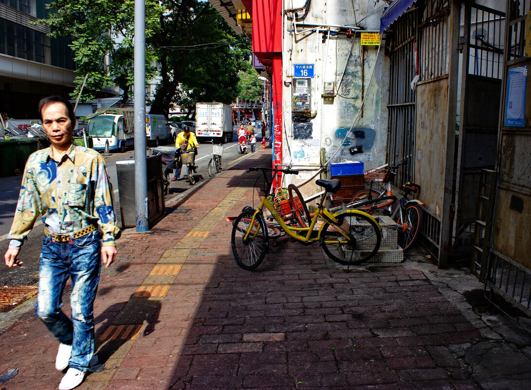 Нецентральная улица дом №16 - Elias 69