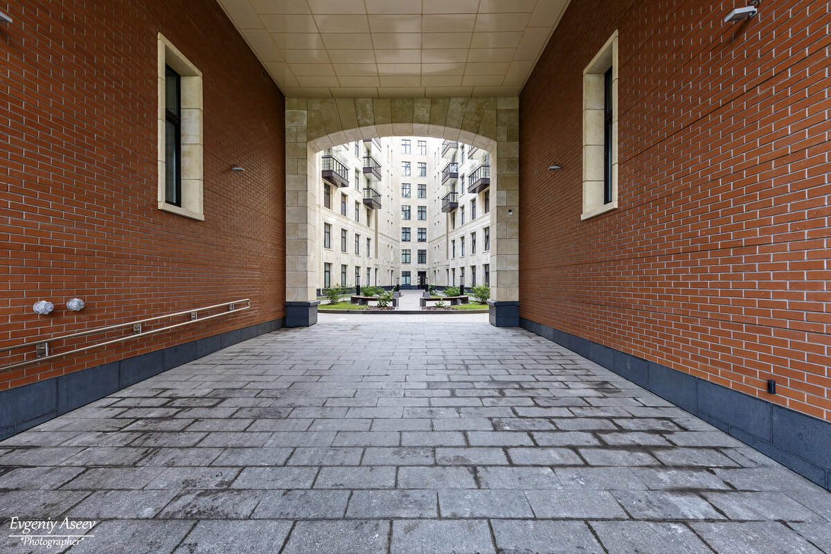 Дворы и подворотни - Евгений Дворы и подворотни - Евгений