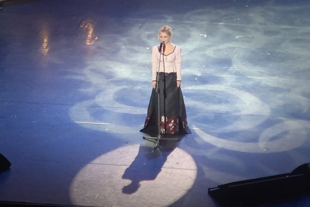 Певица - Дмитрий И_