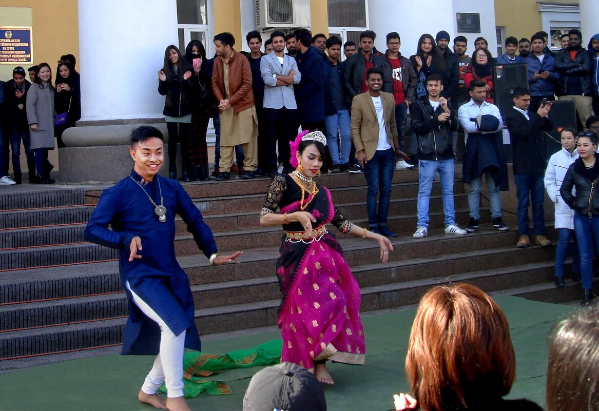 Танцоры диско) - Aндрей Антонов