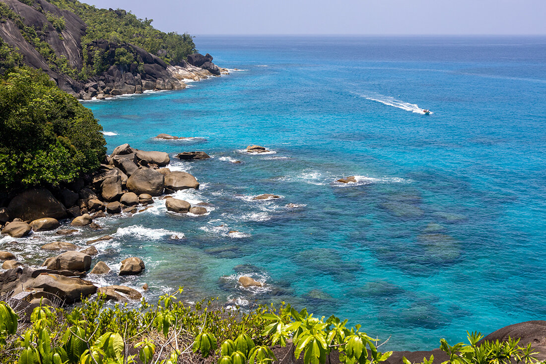 По ту сторону экватора. Остров Маэ. - Алексей Окунеев