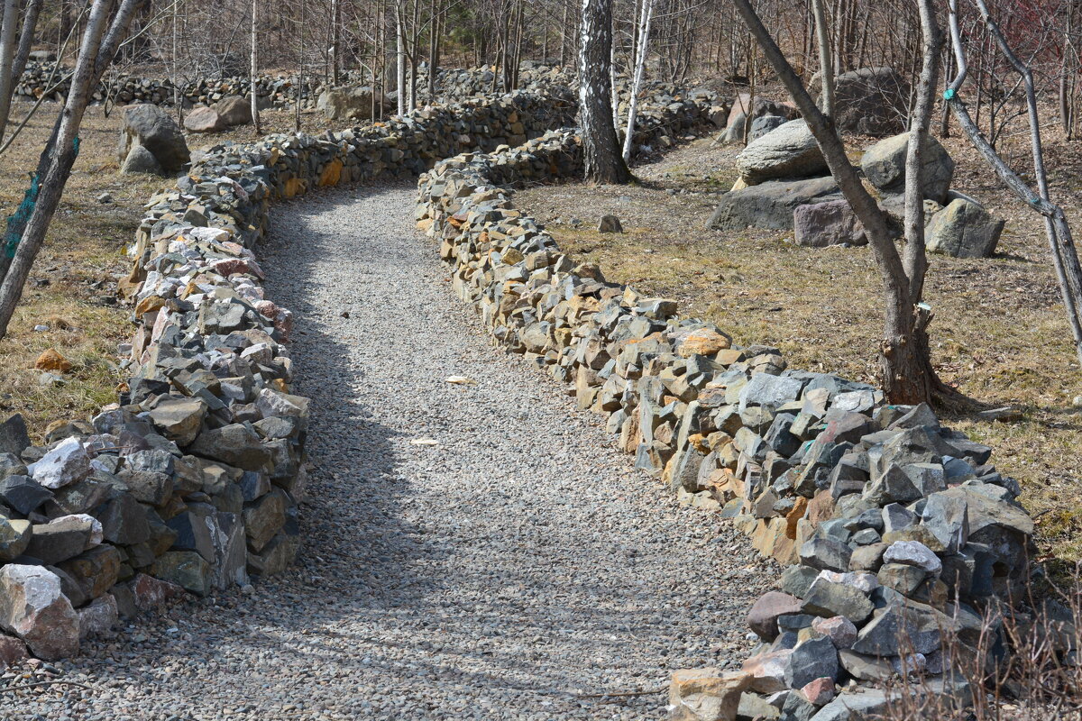 Прогулочная дорожка возле Успенского монастыря в Красноярске - Светлана Грызлова Прогулочная дорожка возле Успенского монастыря в Красноярске - Светлана Грызлова