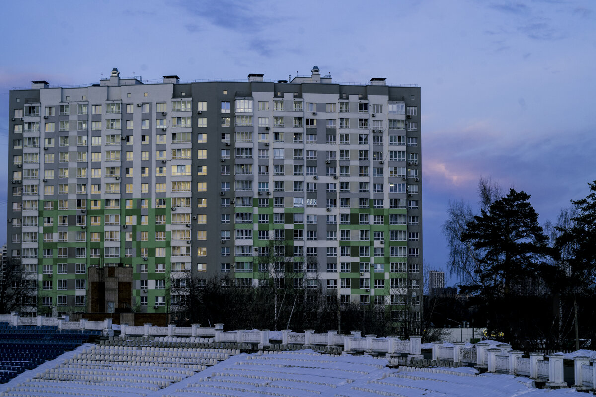 Сударь, уже АПРЕЛЬ - Владимир Максимов