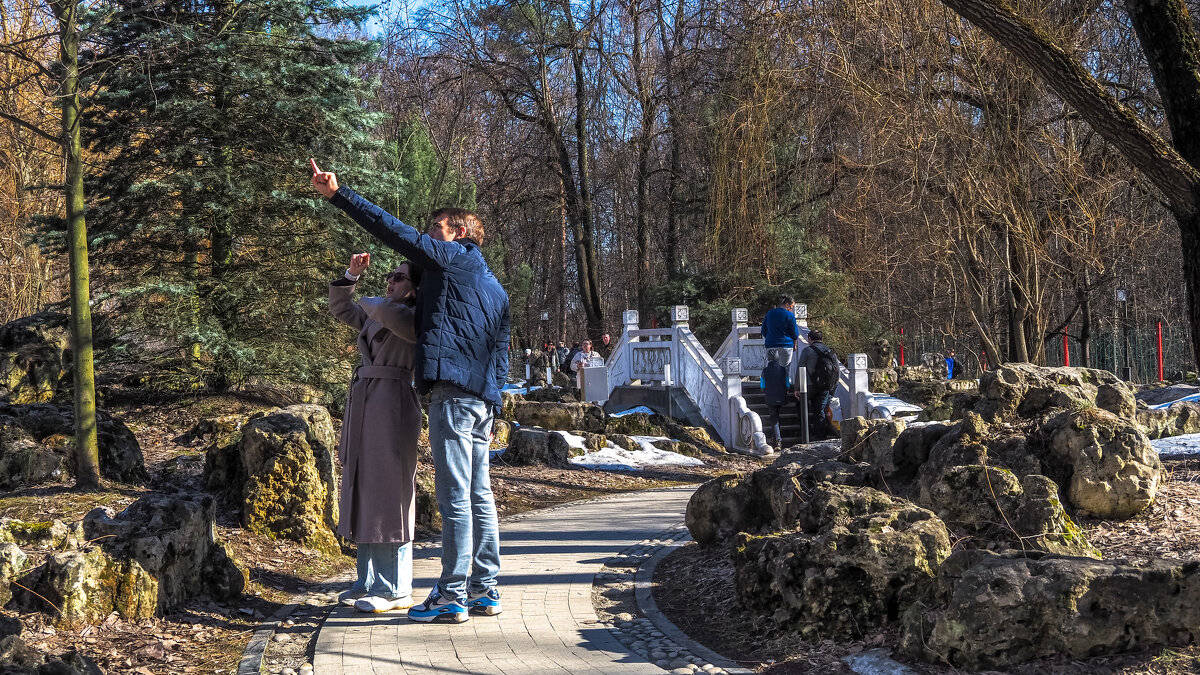 Зарисовка из Парка Хуамин - юрий поляков Зарисовка из Парка Хуамин - юрий поляков