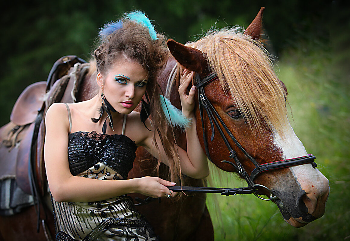 ДЕВУШКА С КОНЁМ. - Александр Дмитриев