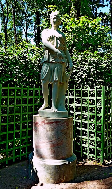 ЛЕТНИЙ САД. - Виктор Осипчук