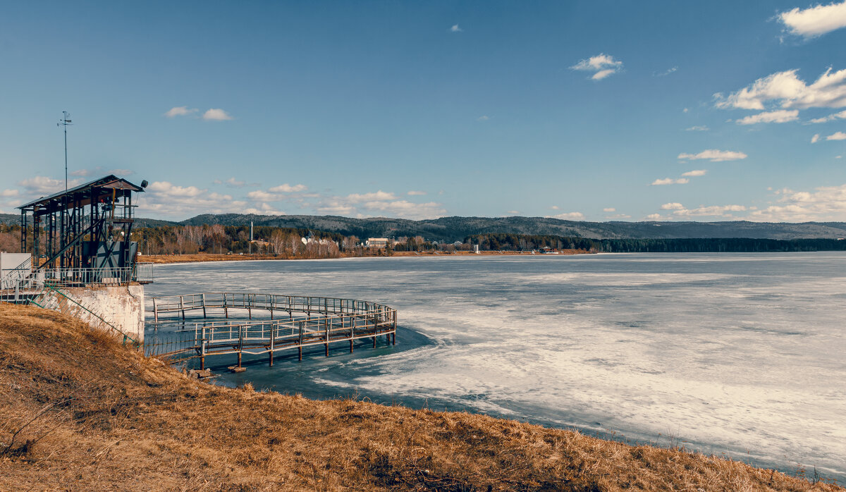 Весеннее озеро - Roman Freewind