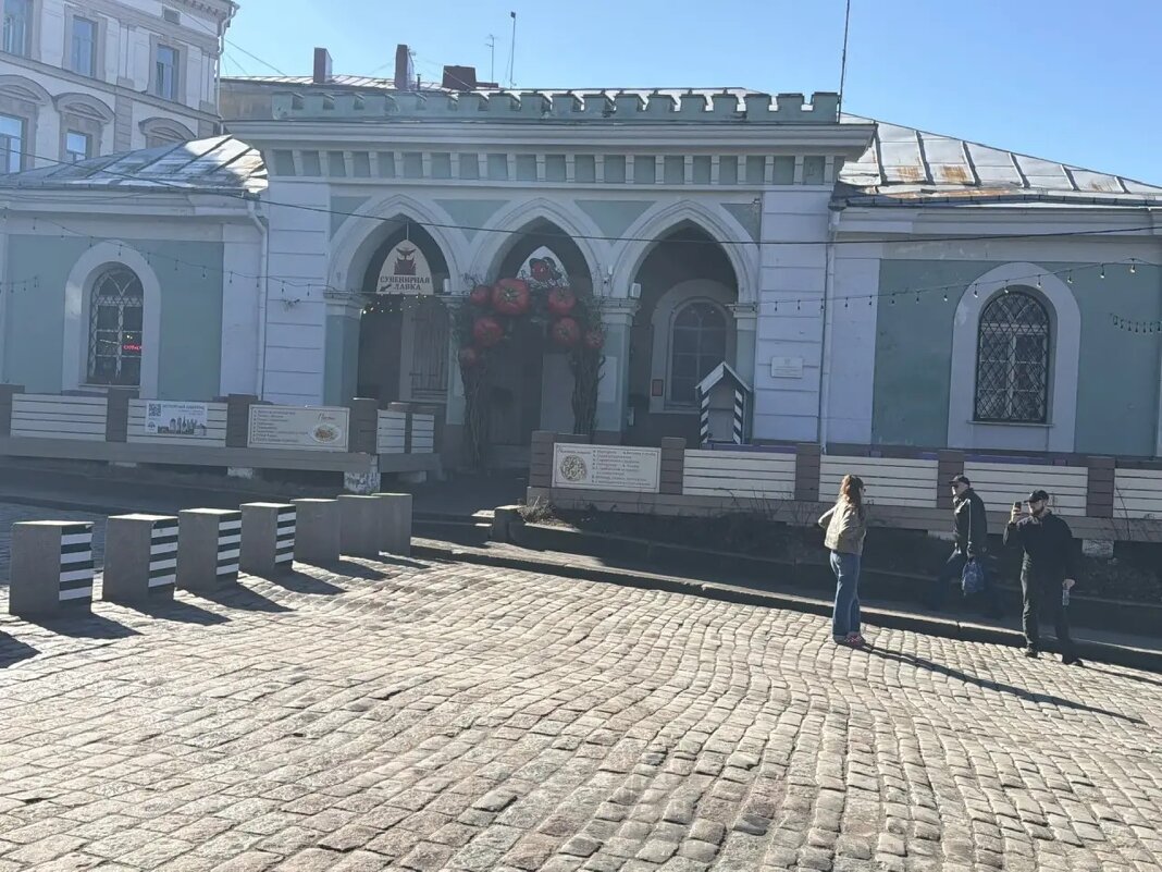 Выборгская гауптвахта - Ирэн 