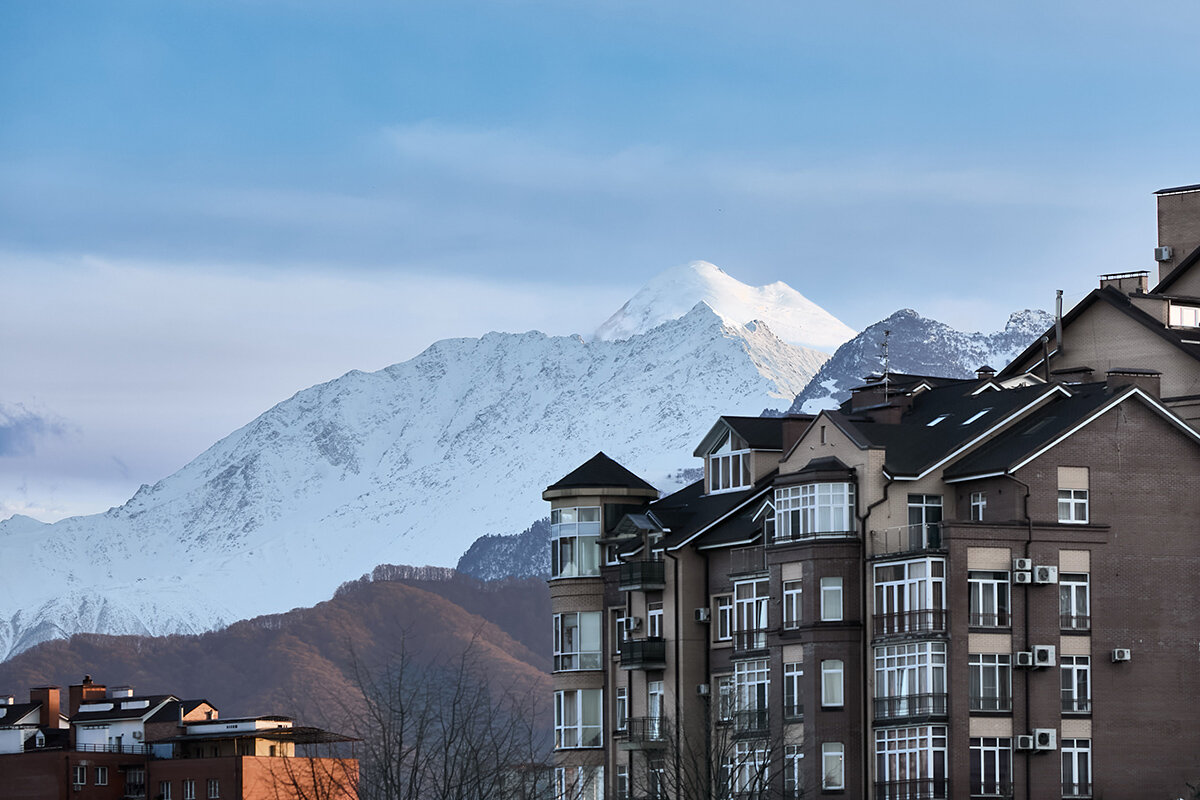 Гора Казбек (5054 м, потухший вулкан) - Олег Стасенко Гора Казбек (5054 м, потухший вулкан) - Олег Стасенко