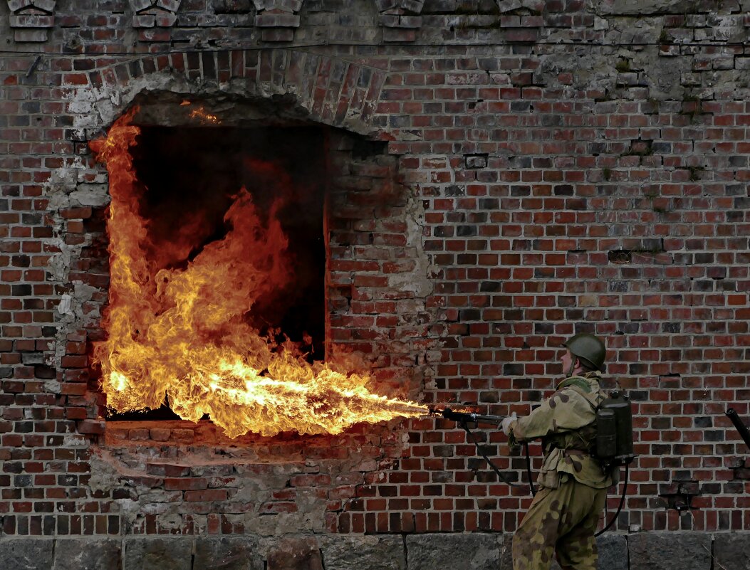 Огнеметная атака - Виктор Огнеметная атака - Виктор