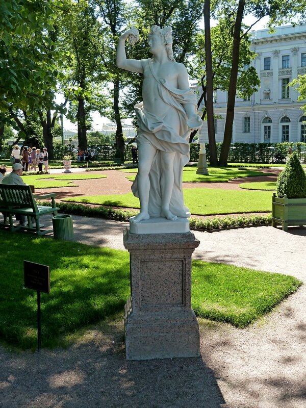 ЛЕТНИЙ САД. - Виктор Осипчук