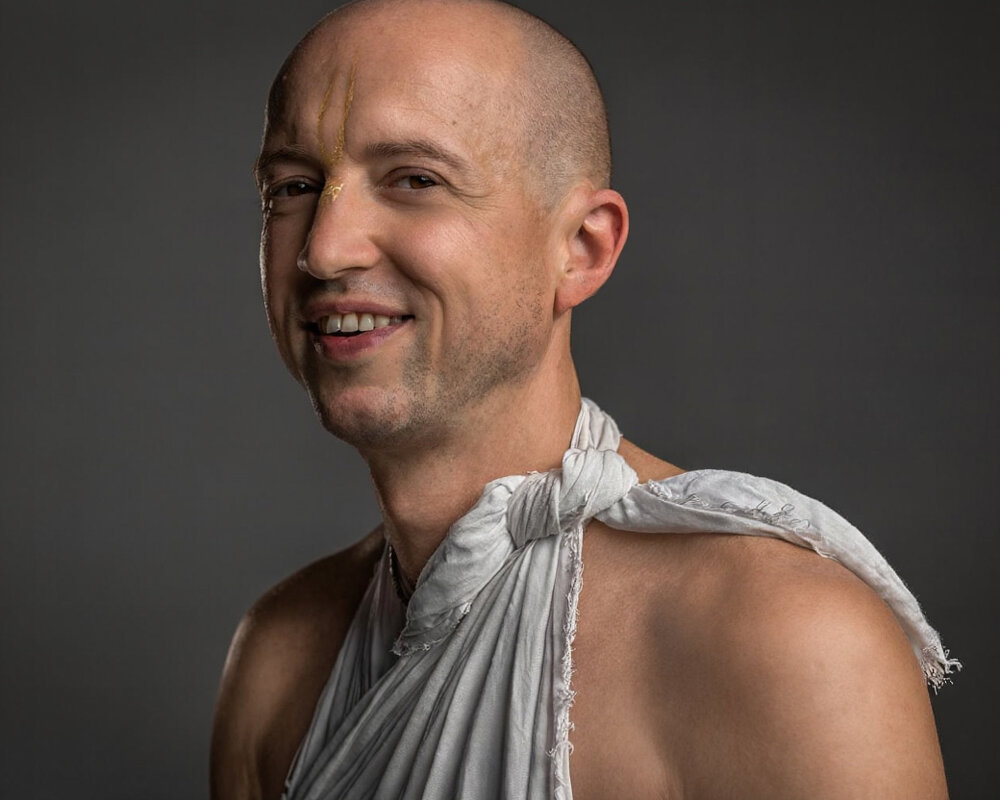 * - Александр Лисовский