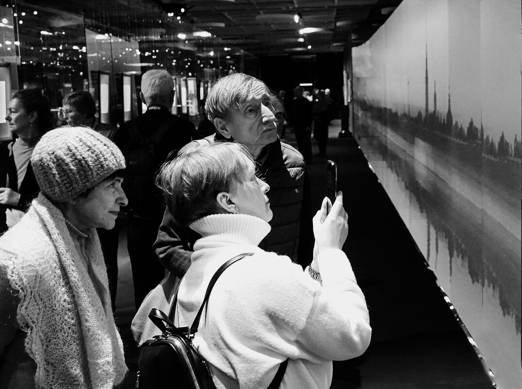 *** - Александр Русинов