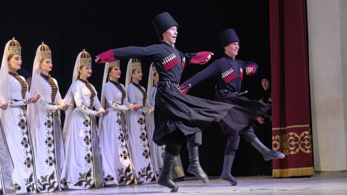 Кавказский танец - Мариша Тим Кавказский танец - Мариша Тим