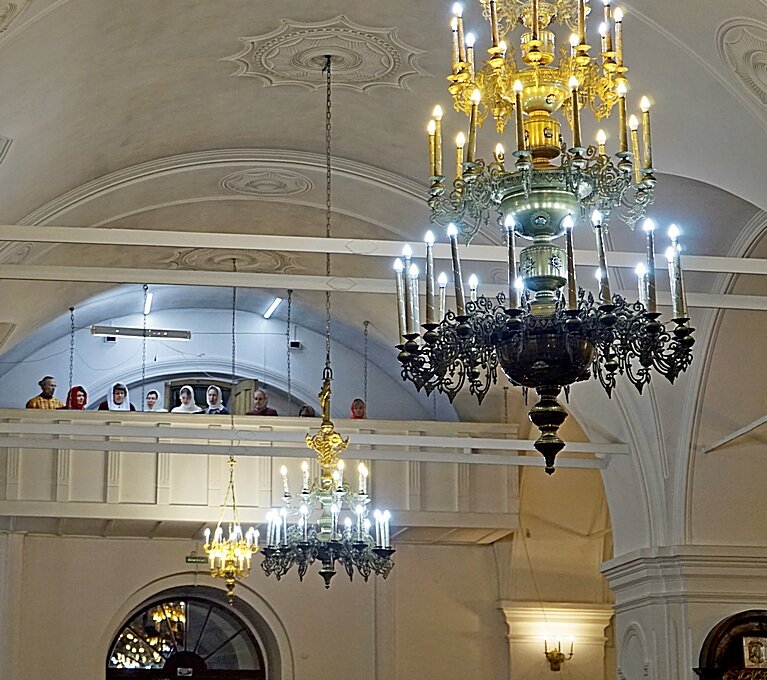 Хоры, палати, балкон для певчих в церкви... - Владимир Хиль Хоры, палати, балкон для певчих в церкви... - Владимир Хиль