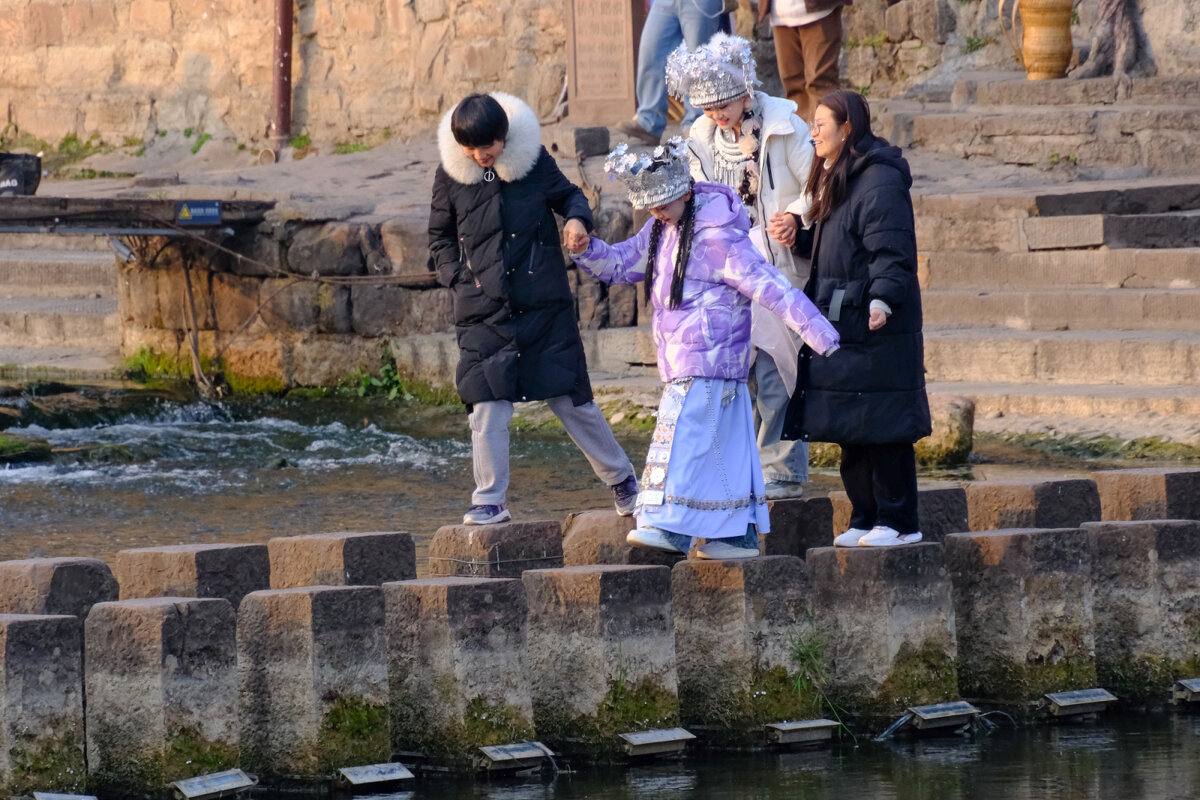 Переправа через реку с помощью - Георгий А