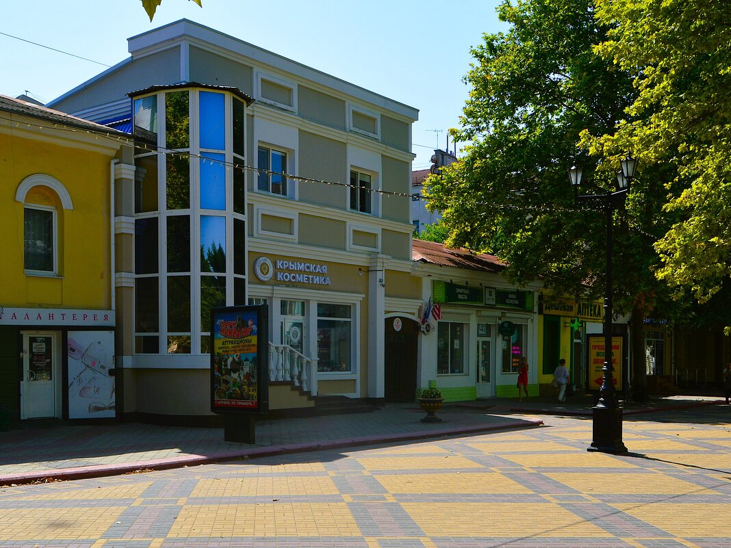 Керчь. Дом по ул. Ленина 24. - Пётр Чернега Керчь. Дом по ул. Ленина 24. - Пётр Чернега