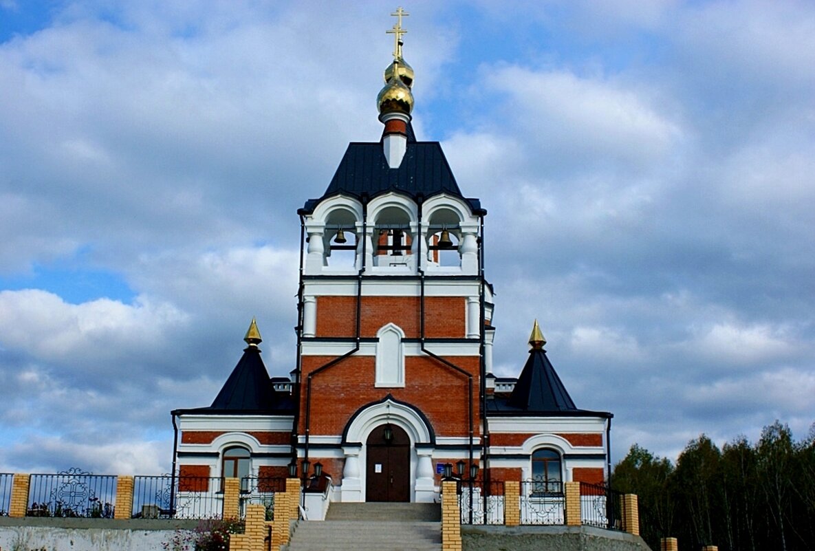 Храм в честь Новомучеников и Исповедников Российских - Галина Нестратова