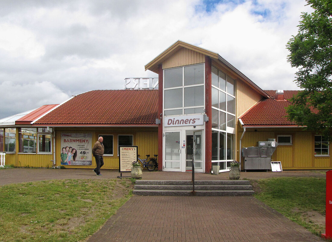 Объект придорожного сервиса Dinners Ödeshög - Александр Ильчевский 