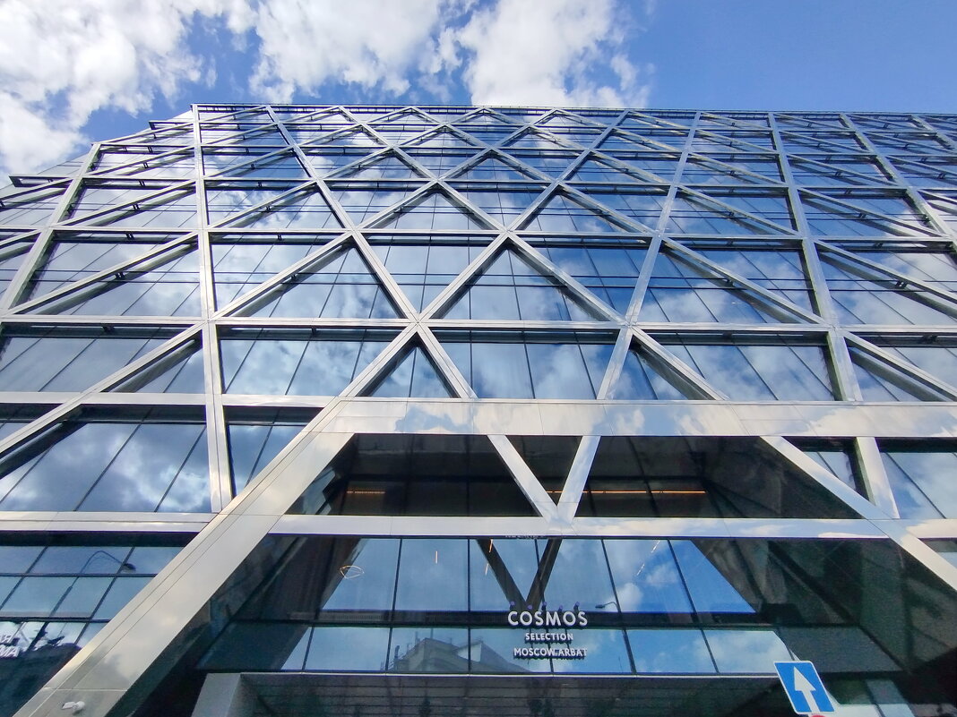 Арбатский Cosnos - Александр Чеботарь