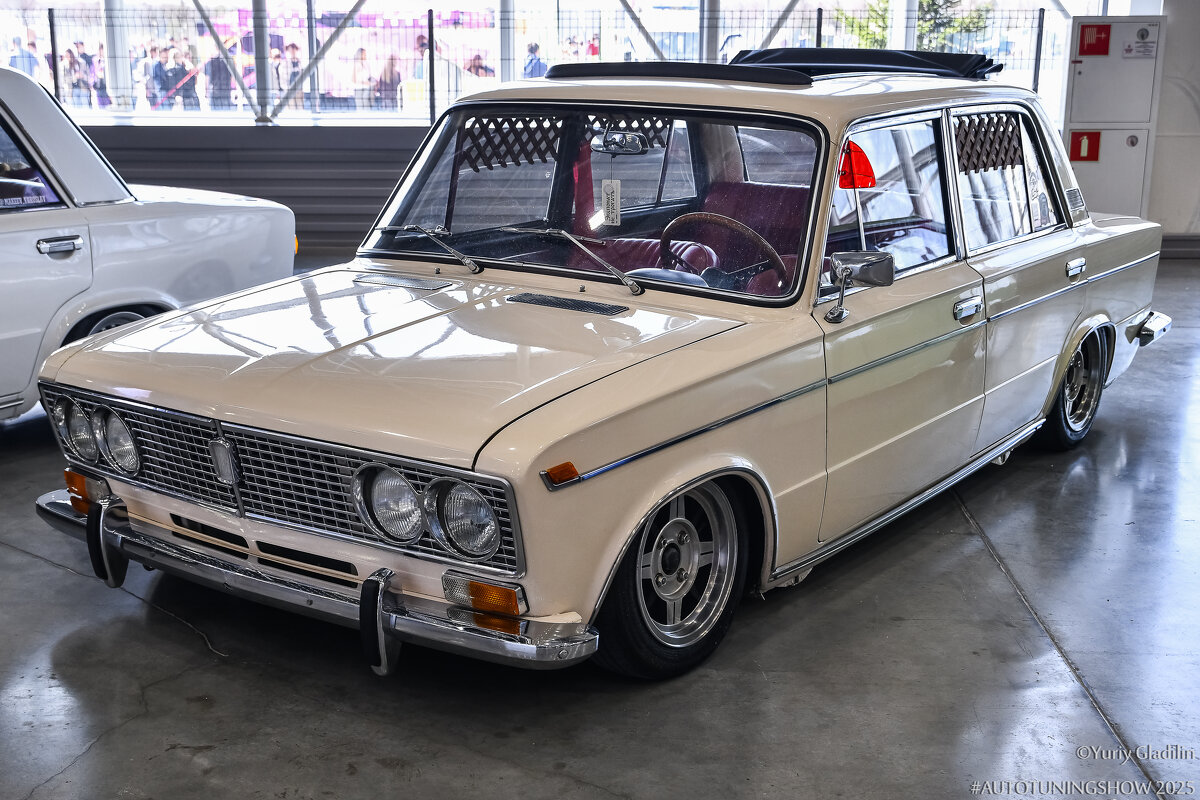 ВАЗ - Юрий Гладилин