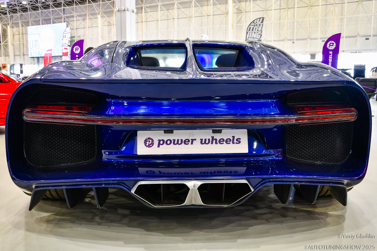 Bugatti Волга - Юрий Гладилин