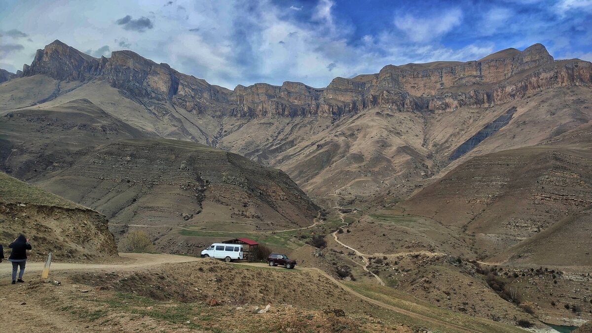 В горах у озера Гижгит - Мариша Тим