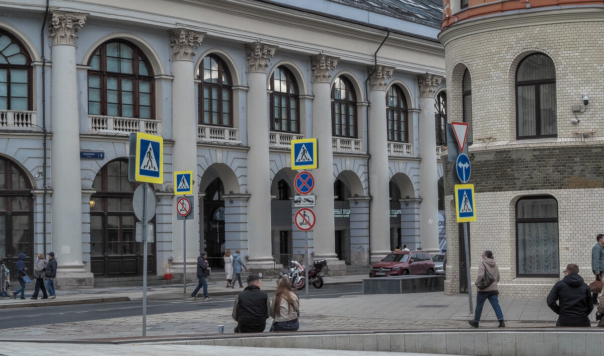Уголок Москвы - юрий поляков