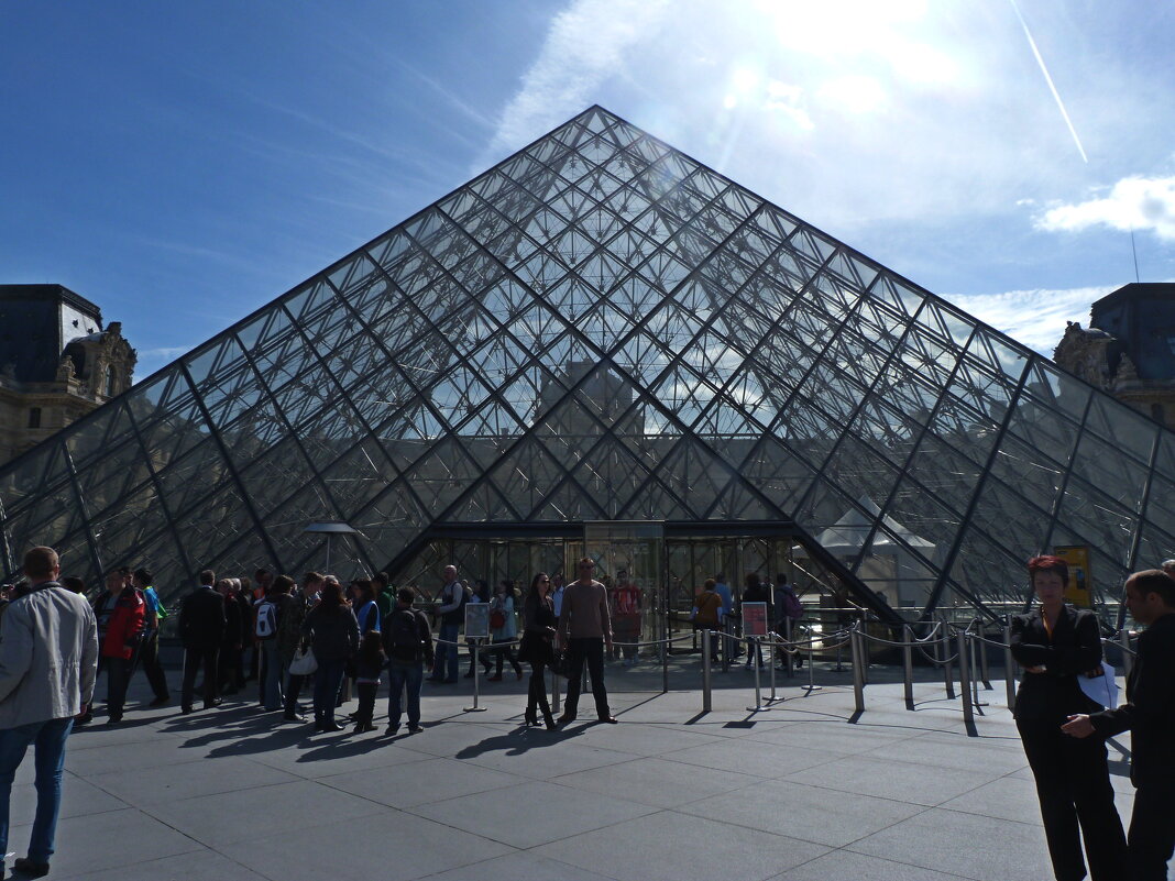 У входа в Лувр - Мишель71 