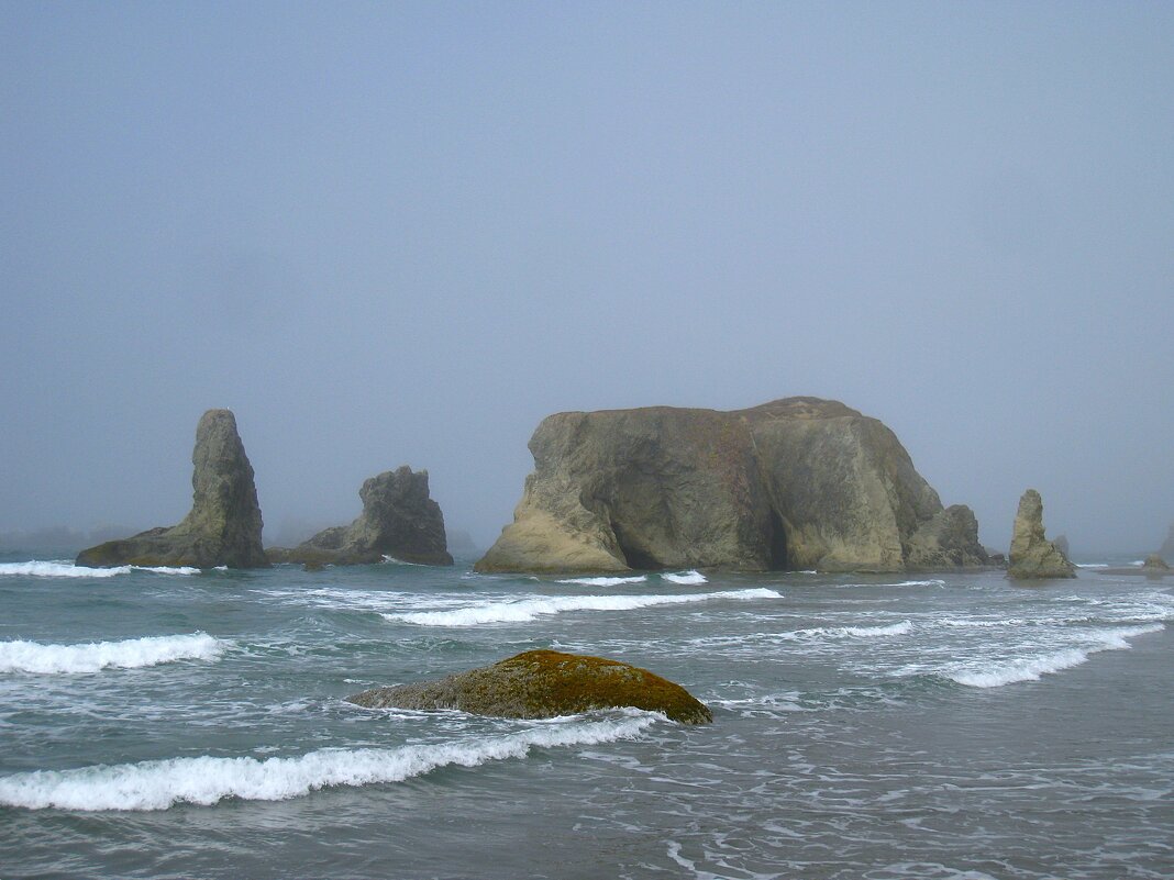 Морские скалы на побережье американского штата Орегон. - unix (Илья Утропов)