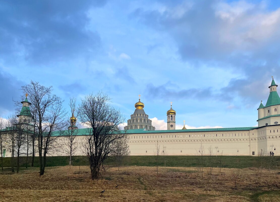 **** - Андрей Л. В.