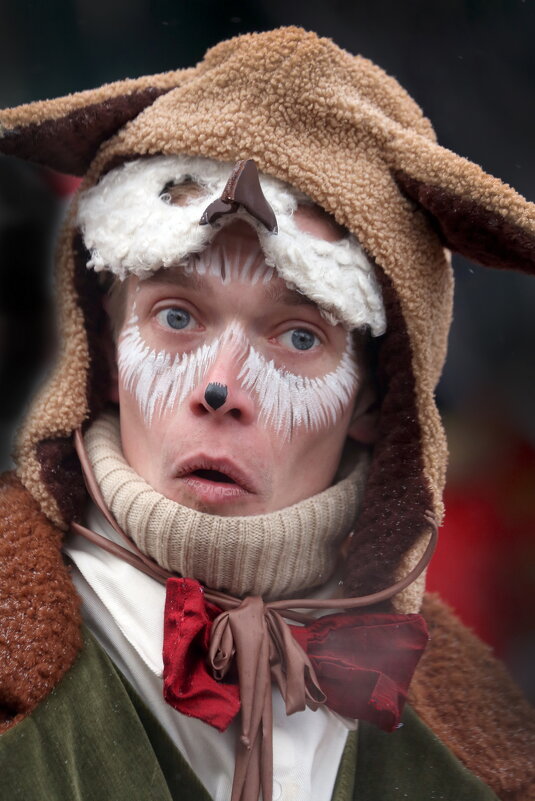 Декабрь на Театральной - Михаил Бибичков