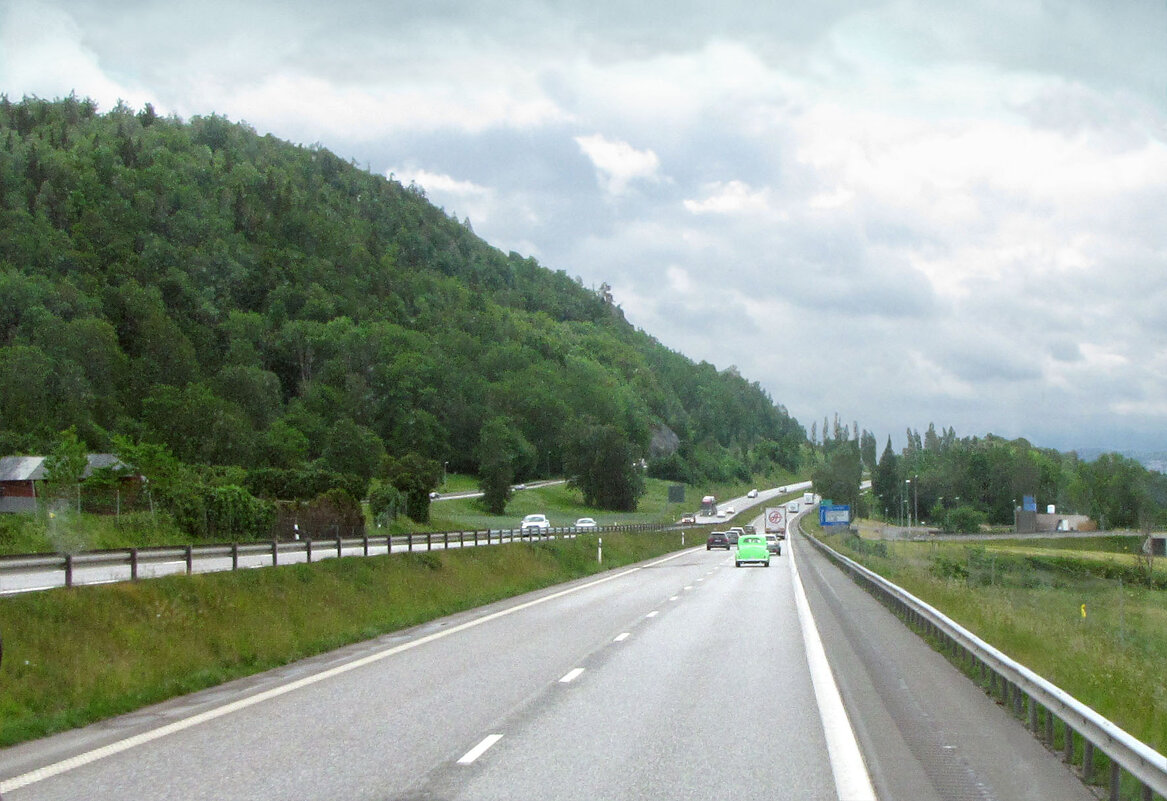 Там, за горкой г. Йёнчопинг (Jönköping) - Александр Ильчевский 