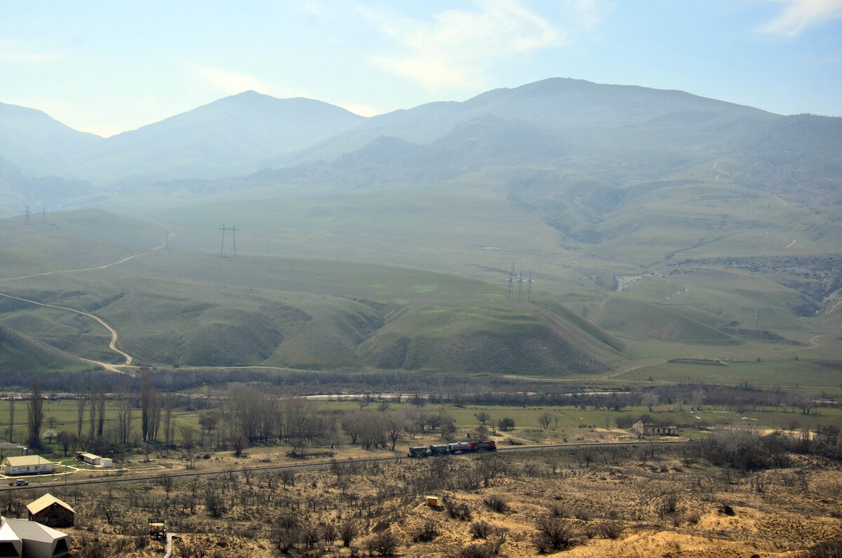 земля гор 18 - Константин Трапезников