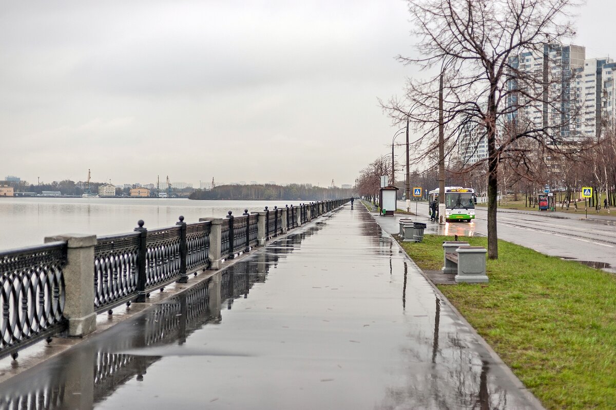 Дождливый апрель - Валерий Иванович